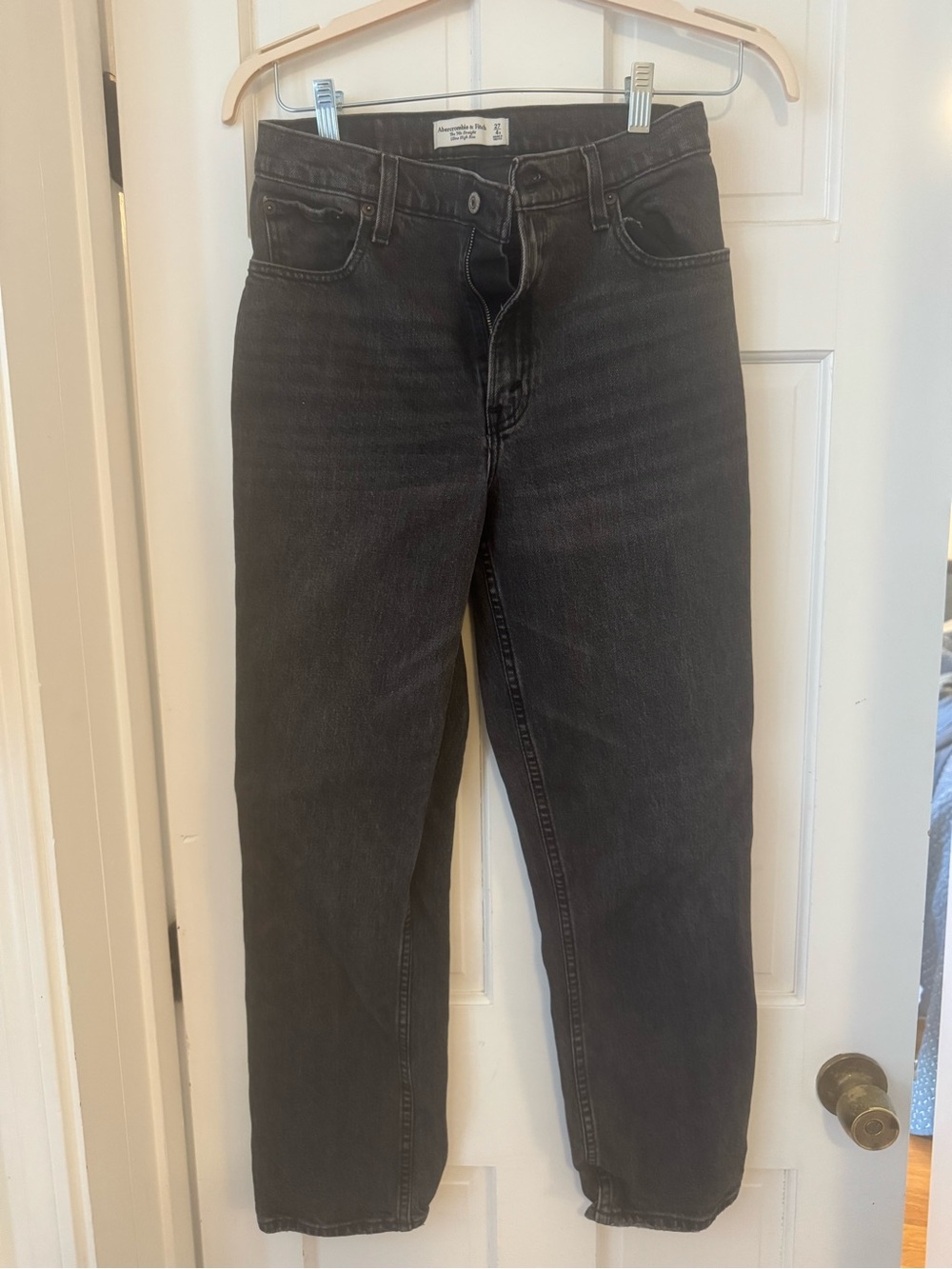 Amercrombie 90s straight leg ultra high rise
